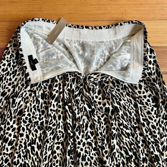 J. Crew Pleated Midi Skirt in leopard. Size 4 NWT. - Picture 7 of 13